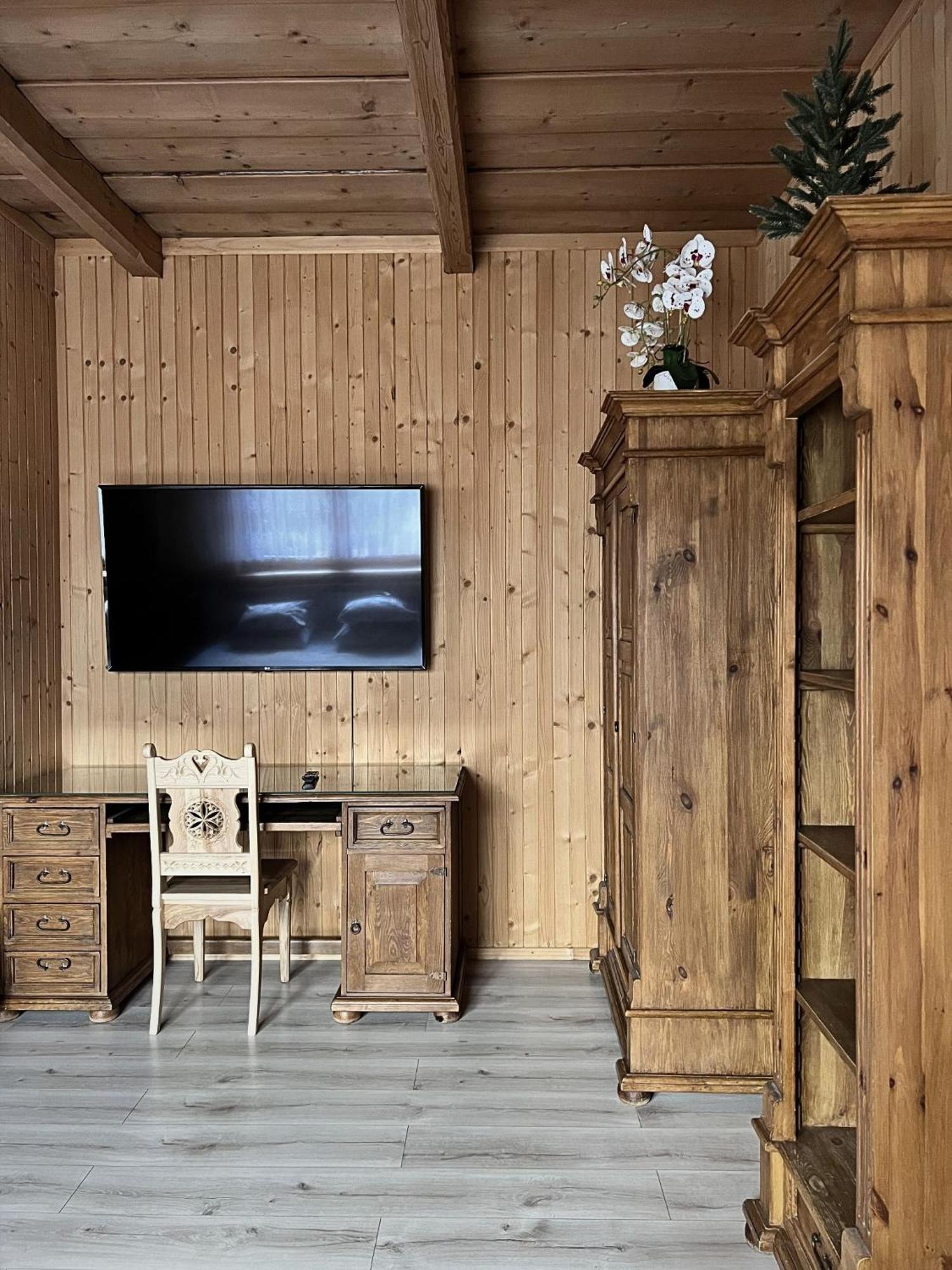 Apartamenty Goralski Dach Nad Glowa Poronin Bagian luar foto